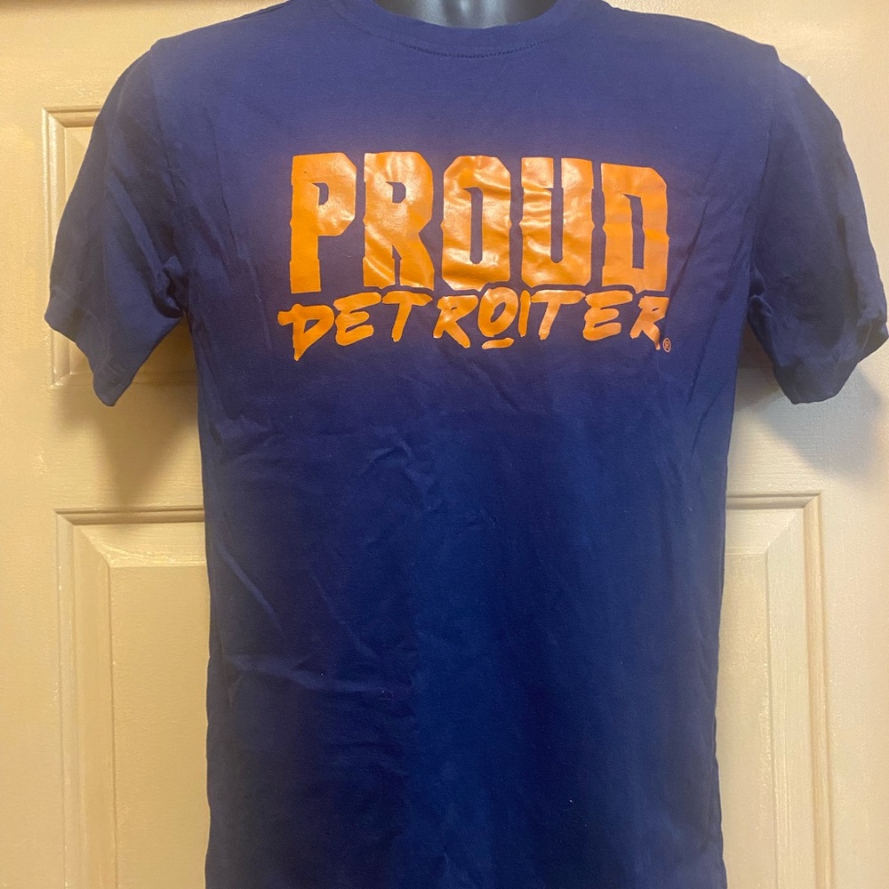 Men’s navy blue Proud Detroiter graphic short sleeve T-Shirt sz S